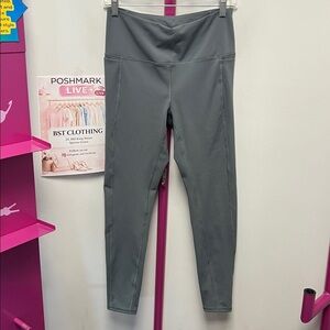 18. Spyder Pants Sz M
